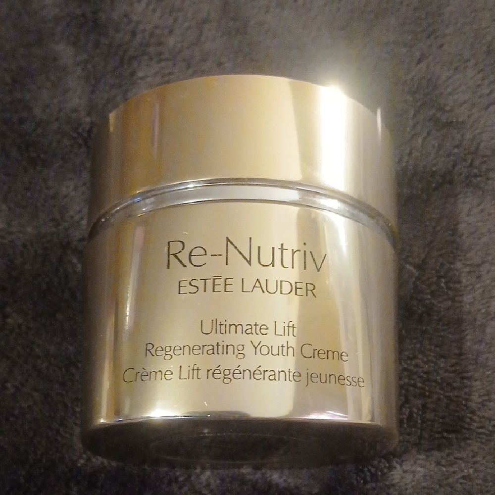 Estee Lauder Gold Moisturizer Re-Nutriv Skincare